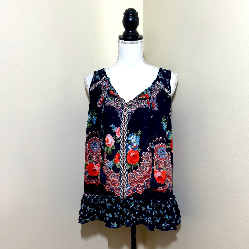 Bila || woman’s thank top size Medium